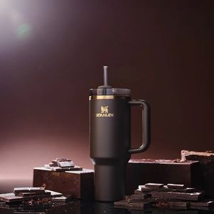 Stanley Chocolate Gold Flowstate Quencher 40oz Tumbler